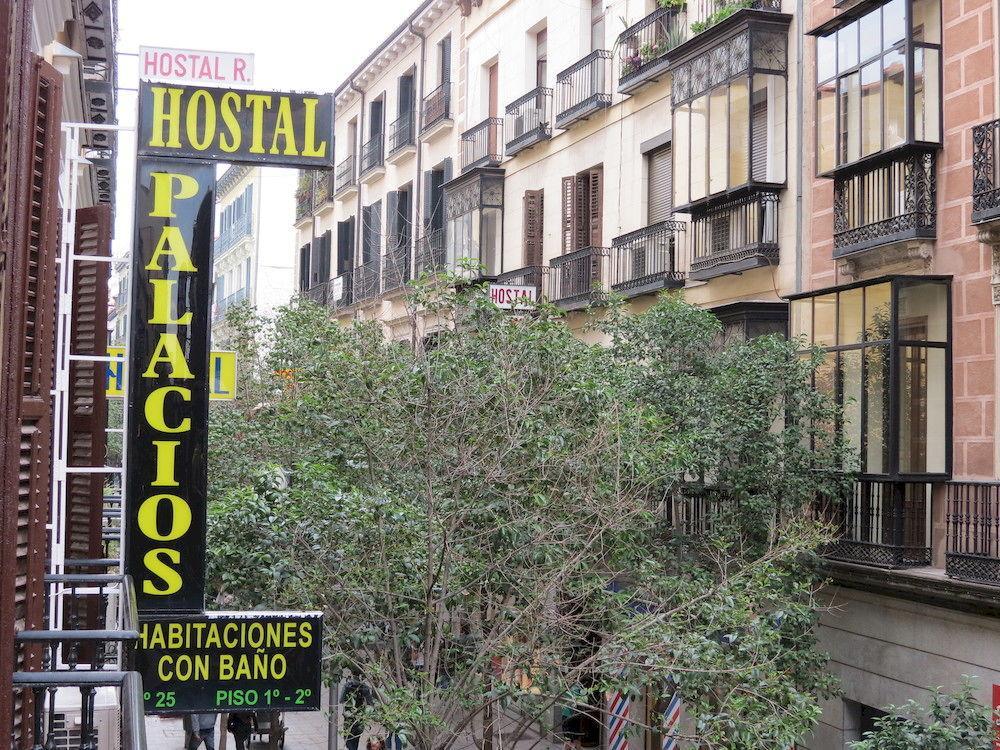 Hostal Palacios Fuencarral Madrid Ngoại thất bức ảnh