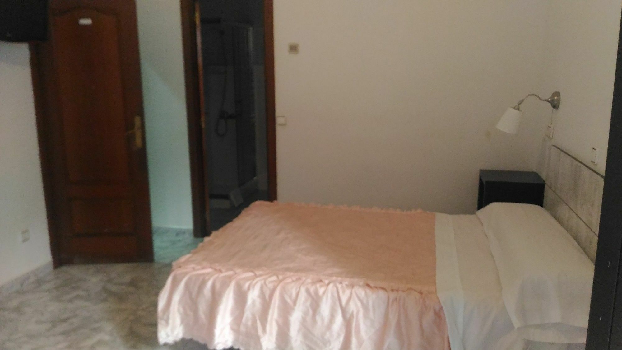 Hostal Palacios Fuencarral Madrid Ngoại thất bức ảnh