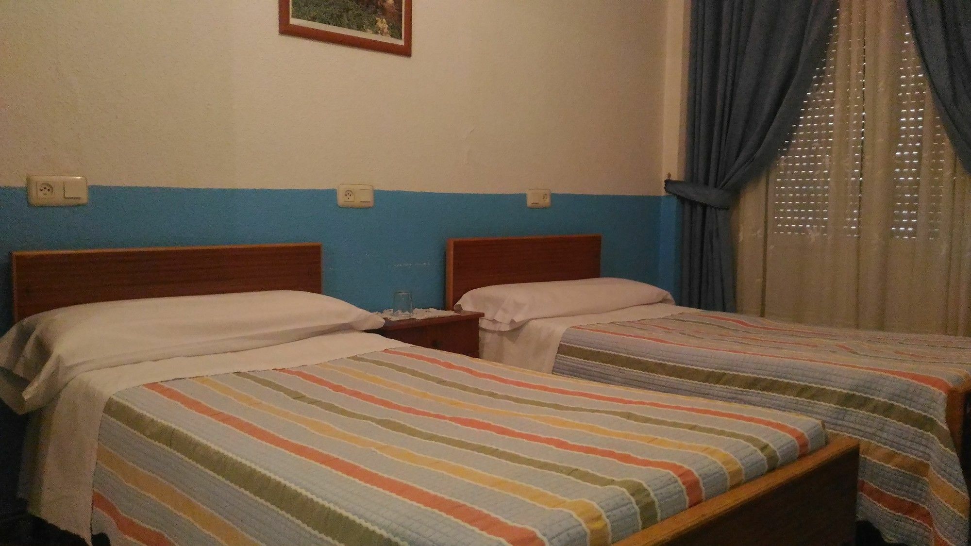 Hostal Palacios Fuencarral Madrid Ngoại thất bức ảnh